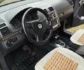 Серый Фольксваген Туран, объемом двигателя 1.97 л и пробегом 340 тыс. км за 6999 $, фото 10 на Automoto.ua