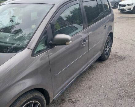 Серый Фольксваген Туран, объемом двигателя 1.9 л и пробегом 250 тыс. км за 7000 $, фото 4 на Automoto.ua