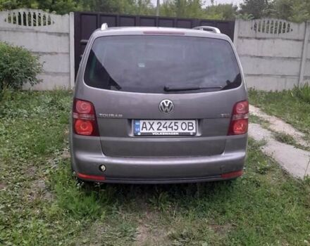Сірий Фольксваген Туран, об'ємом двигуна 1.4 л та пробігом 250 тис. км за 6500 $, фото 3 на Automoto.ua