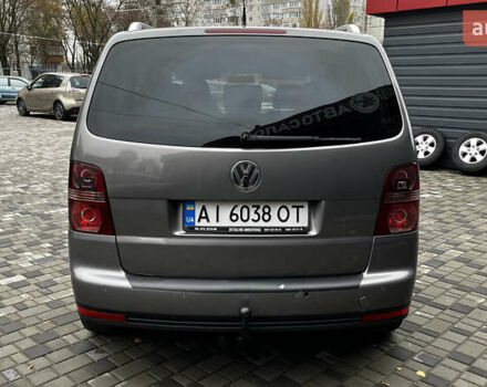 Сірий Фольксваген Туран, об'ємом двигуна 1.97 л та пробігом 302 тис. км за 8000 $, фото 5 на Automoto.ua