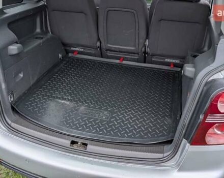 Серый Фольксваген Туран, объемом двигателя 1.39 л и пробегом 211 тыс. км за 5500 $, фото 8 на Automoto.ua