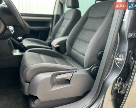 Серый Фольксваген Туран, объемом двигателя 1.6 л и пробегом 217 тыс. км за 8200 $, фото 37 на Automoto.ua