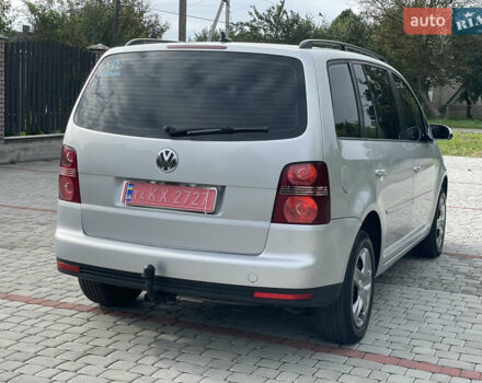 Серый Фольксваген Туран, объемом двигателя 1.9 л и пробегом 263 тыс. км за 7400 $, фото 8 на Automoto.ua