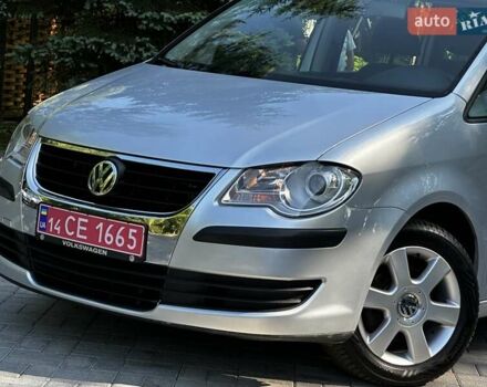 Сірий Фольксваген Туран, об'ємом двигуна 1.6 л та пробігом 230 тис. км за 6750 $, фото 6 на Automoto.ua