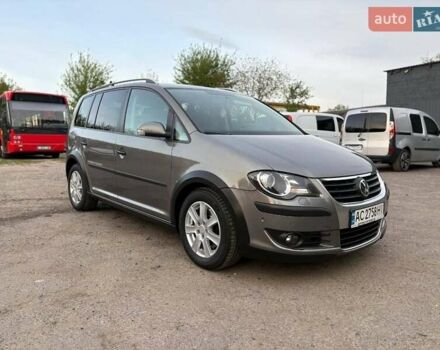 Серый Фольксваген Туран, объемом двигателя 1.39 л и пробегом 257 тыс. км за 7100 $, фото 16 на Automoto.ua