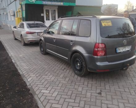 Сірий Фольксваген Туран, об'ємом двигуна 1.9 л та пробігом 312 тис. км за 5200 $, фото 2 на Automoto.ua