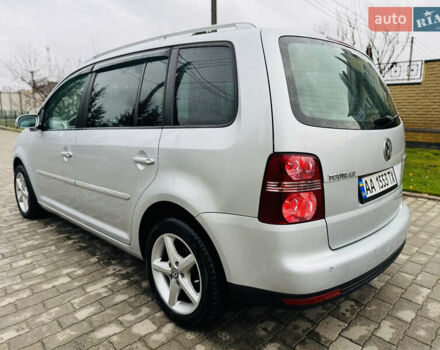 Серый Фольксваген Туран, объемом двигателя 2 л и пробегом 245 тыс. км за 7300 $, фото 7 на Automoto.ua