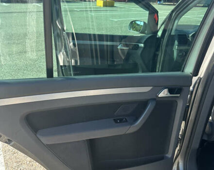 Сірий Фольксваген Туран, об'ємом двигуна 2 л та пробігом 240 тис. км за 7200 $, фото 11 на Automoto.ua