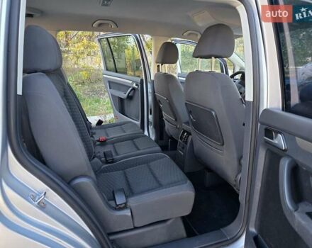 Серый Фольксваген Туран, объемом двигателя 1.6 л и пробегом 225 тыс. км за 6700 $, фото 32 на Automoto.ua