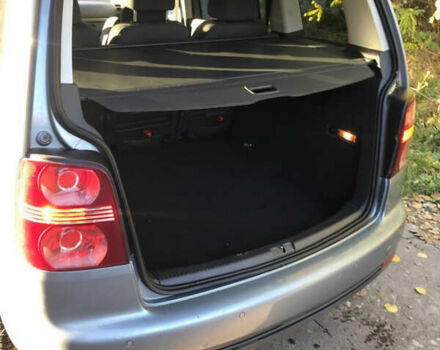 Серый Фольксваген Туран, объемом двигателя 1.4 л и пробегом 268 тыс. км за 6200 $, фото 18 на Automoto.ua