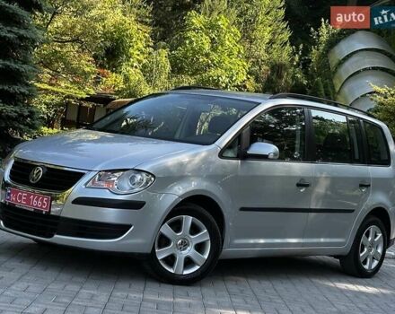 Сірий Фольксваген Туран, об'ємом двигуна 1.6 л та пробігом 230 тис. км за 6750 $, фото 17 на Automoto.ua