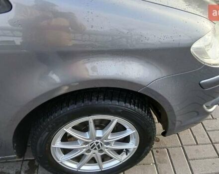 Серый Фольксваген Туран, объемом двигателя 1.4 л и пробегом 278 тыс. км за 6000 $, фото 27 на Automoto.ua