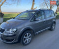 Серый Фольксваген Туран, объемом двигателя 1.39 л и пробегом 220 тыс. км за 4400 $, фото 1 на Automoto.ua