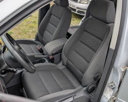 Серый Фольксваген Туран, объемом двигателя 1.4 л и пробегом 211 тыс. км за 5500 $, фото 4 на Automoto.ua