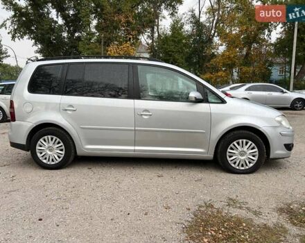 Серый Фольксваген Туран, объемом двигателя 1.6 л и пробегом 262 тыс. км за 6700 $, фото 3 на Automoto.ua