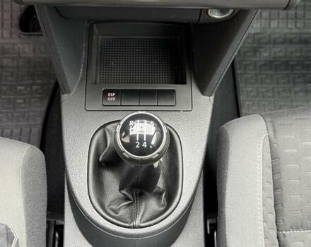 Серый Фольксваген Туран, объемом двигателя 1.6 л и пробегом 251 тыс. км за 6950 $, фото 29 на Automoto.ua