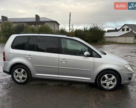 Сірий Фольксваген Туран, об'ємом двигуна 1.9 л та пробігом 226 тис. км за 7900 $, фото 2 на Automoto.ua