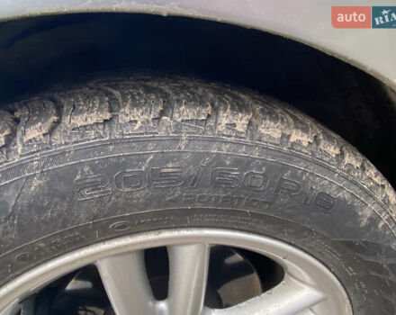 Серый Фольксваген Туран, объемом двигателя 1.98 л и пробегом 303 тыс. км за 7800 $, фото 7 на Automoto.ua