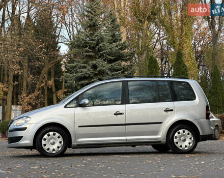 Сірий Фольксваген Туран, об'ємом двигуна 1.6 л та пробігом 196 тис. км за 8199 $, фото 24 на Automoto.ua