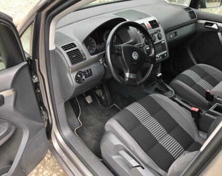 Сірий Фольксваген Туран, об'ємом двигуна 1.4 л та пробігом 240 тис. км за 5900 $, фото 8 на Automoto.ua