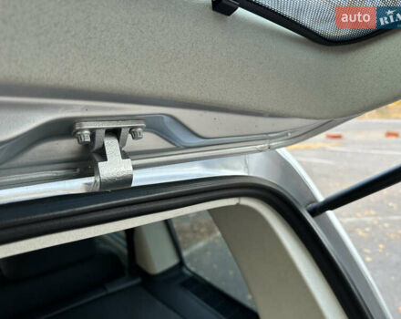 Сірий Фольксваген Туран, об'ємом двигуна 1.6 л та пробігом 196 тис. км за 8199 $, фото 39 на Automoto.ua