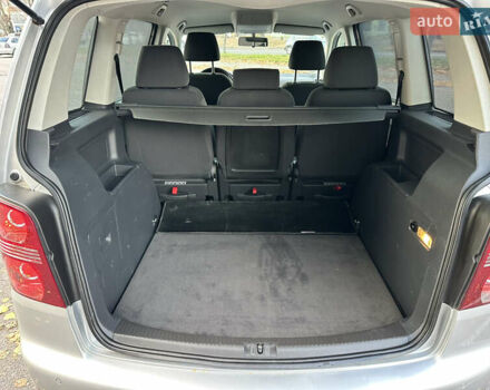 Сірий Фольксваген Туран, об'ємом двигуна 1.6 л та пробігом 196 тис. км за 8199 $, фото 34 на Automoto.ua