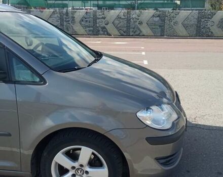 Серый Фольксваген Туран, объемом двигателя 1.9 л и пробегом 235 тыс. км за 8500 $, фото 13 на Automoto.ua