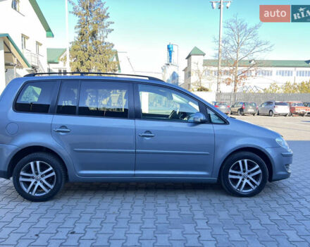 Серый Фольксваген Туран, объемом двигателя 1.4 л и пробегом 188 тыс. км за 6000 $, фото 25 на Automoto.ua