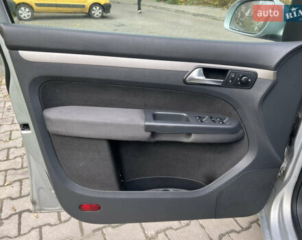Сірий Фольксваген Туран, об'ємом двигуна 1.4 л та пробігом 193 тис. км за 6500 $, фото 70 на Automoto.ua