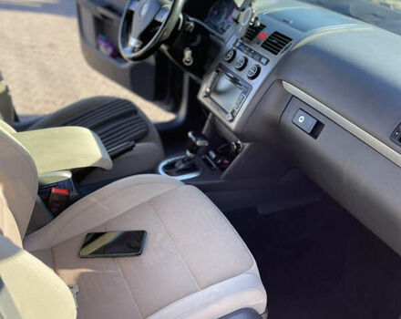 Серый Фольксваген Туран, объемом двигателя 1.97 л и пробегом 280 тыс. км за 8500 $, фото 10 на Automoto.ua