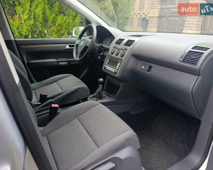 Сірий Фольксваген Туран, об'ємом двигуна 1.6 л та пробігом 216 тис. км за 7700 $, фото 23 на Automoto.ua