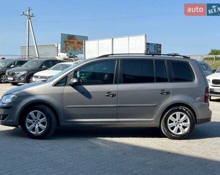 Сірий Фольксваген Туран, об'ємом двигуна 1.6 л та пробігом 254 тис. км за 7590 $, фото 3 на Automoto.ua