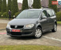 Серый Фольксваген Туран, объемом двигателя 1.6 л и пробегом 210 тыс. км за 7350 $, фото 1 на Automoto.ua