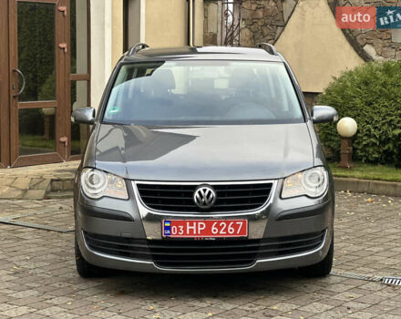 Серый Фольксваген Туран, объемом двигателя 1.6 л и пробегом 210 тыс. км за 7350 $, фото 18 на Automoto.ua