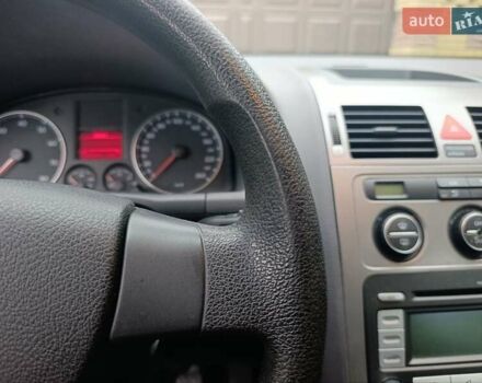 Сірий Фольксваген Туран, об'ємом двигуна 1.6 л та пробігом 216 тис. км за 7700 $, фото 24 на Automoto.ua