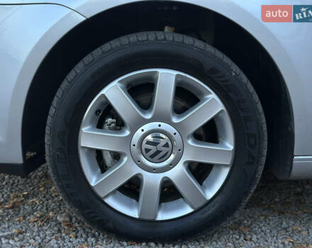 Серый Фольксваген Туран, объемом двигателя 1.6 л и пробегом 236 тыс. км за 8200 $, фото 56 на Automoto.ua