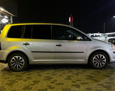 Серый Фольксваген Туран, объемом двигателя 1.9 л и пробегом 229 тыс. км за 8600 $, фото 7 на Automoto.ua