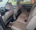 Сірий Фольксваген Туран, об'ємом двигуна 2 л та пробігом 266 тис. км за 3500 $, фото 3 на Automoto.ua