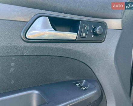 Сірий Фольксваген Туран, об'ємом двигуна 1.6 л та пробігом 254 тис. км за 7590 $, фото 15 на Automoto.ua