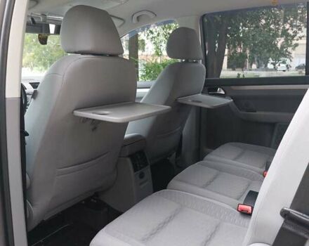 Сірий Фольксваген Туран, об'ємом двигуна 1.4 л та пробігом 232 тис. км за 7000 $, фото 32 на Automoto.ua