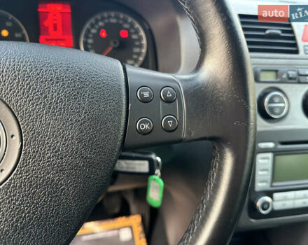 Сірий Фольксваген Туран, об'ємом двигуна 1.6 л та пробігом 196 тис. км за 8199 $, фото 52 на Automoto.ua