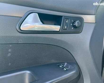 Серый Фольксваген Туран, объемом двигателя 1.6 л и пробегом 254 тыс. км за 7590 $, фото 15 на Automoto.ua