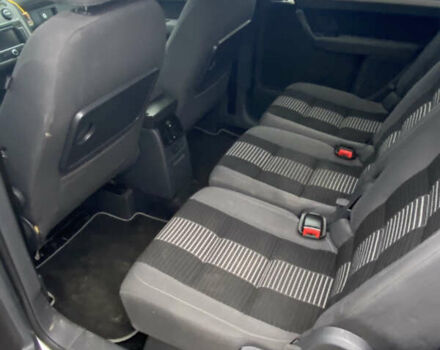 Серый Фольксваген Туран, объемом двигателя 1.98 л и пробегом 303 тыс. км за 7800 $, фото 12 на Automoto.ua