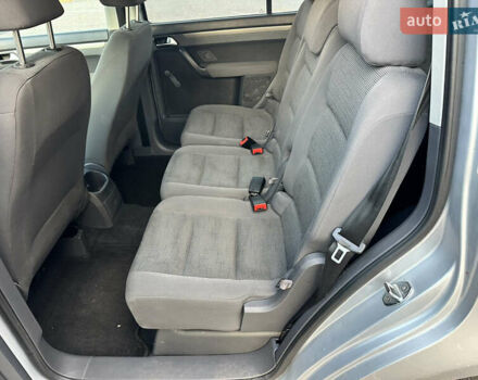 Сірий Фольксваген Туран, об'ємом двигуна 1.6 л та пробігом 196 тис. км за 8199 $, фото 62 на Automoto.ua