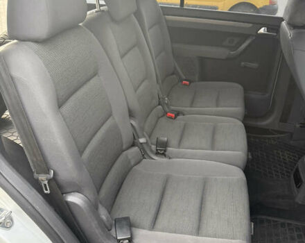 Серый Фольксваген Туран, объемом двигателя 1.9 л и пробегом 344 тыс. км за 6500 $, фото 9 на Automoto.ua