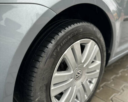 Серый Фольксваген Туран, объемом двигателя 1.4 л и пробегом 240 тыс. км за 6800 $, фото 5 на Automoto.ua