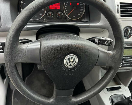 Серый Фольксваген Туран, объемом двигателя 1.6 л и пробегом 211 тыс. км за 7500 $, фото 15 на Automoto.ua