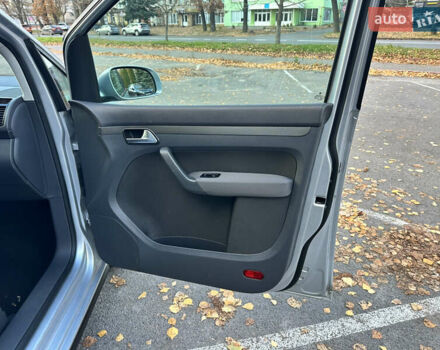 Сірий Фольксваген Туран, об'ємом двигуна 1.6 л та пробігом 196 тис. км за 8199 $, фото 68 на Automoto.ua