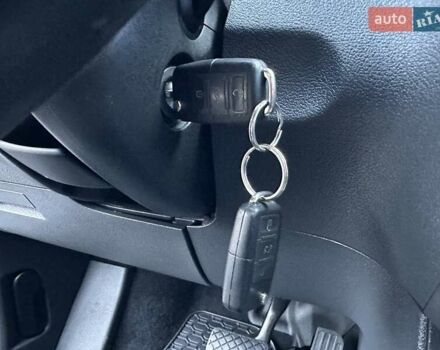 Серый Фольксваген Туран, объемом двигателя 1.4 л и пробегом 142 тыс. км за 8650 $, фото 60 на Automoto.ua