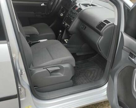 Сірий Фольксваген Туран, об'ємом двигуна 1.9 л та пробігом 257 тис. км за 8600 $, фото 11 на Automoto.ua